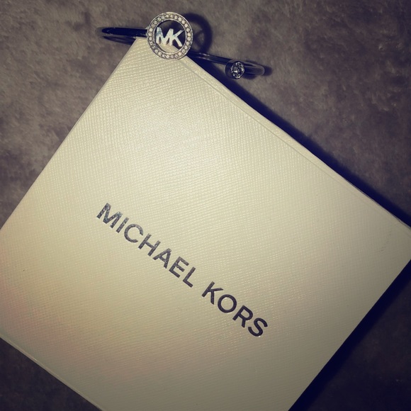 Bracelet - Picture 1 of 1